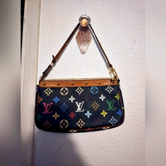 Louis Vuitton Black Murikami Pochette (EUC)(SEE PICS) - Picture 5 of 5